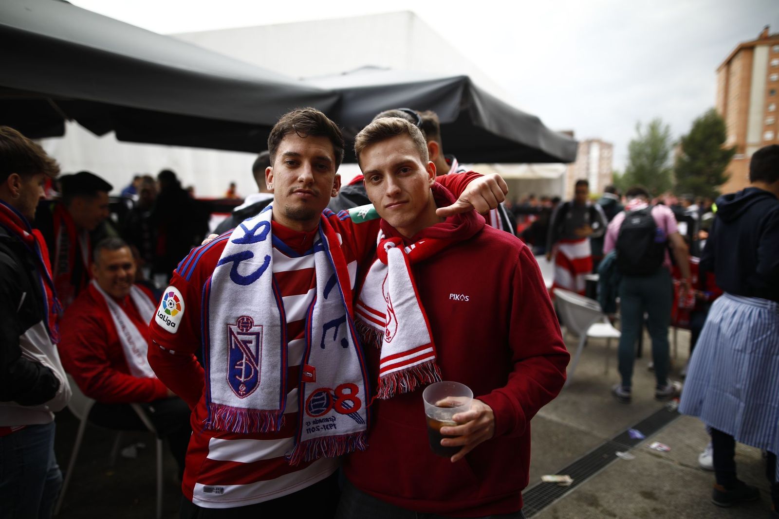En imágenes: Los aficionados del Granada toman Miranda de Ebro