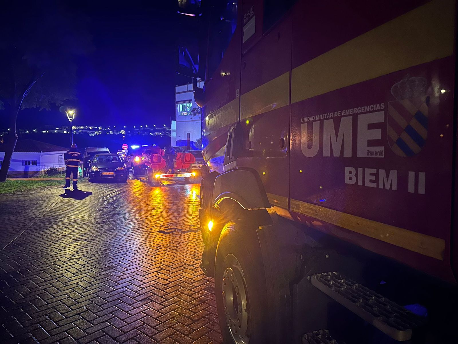 La UME anoche en Ayamonte.