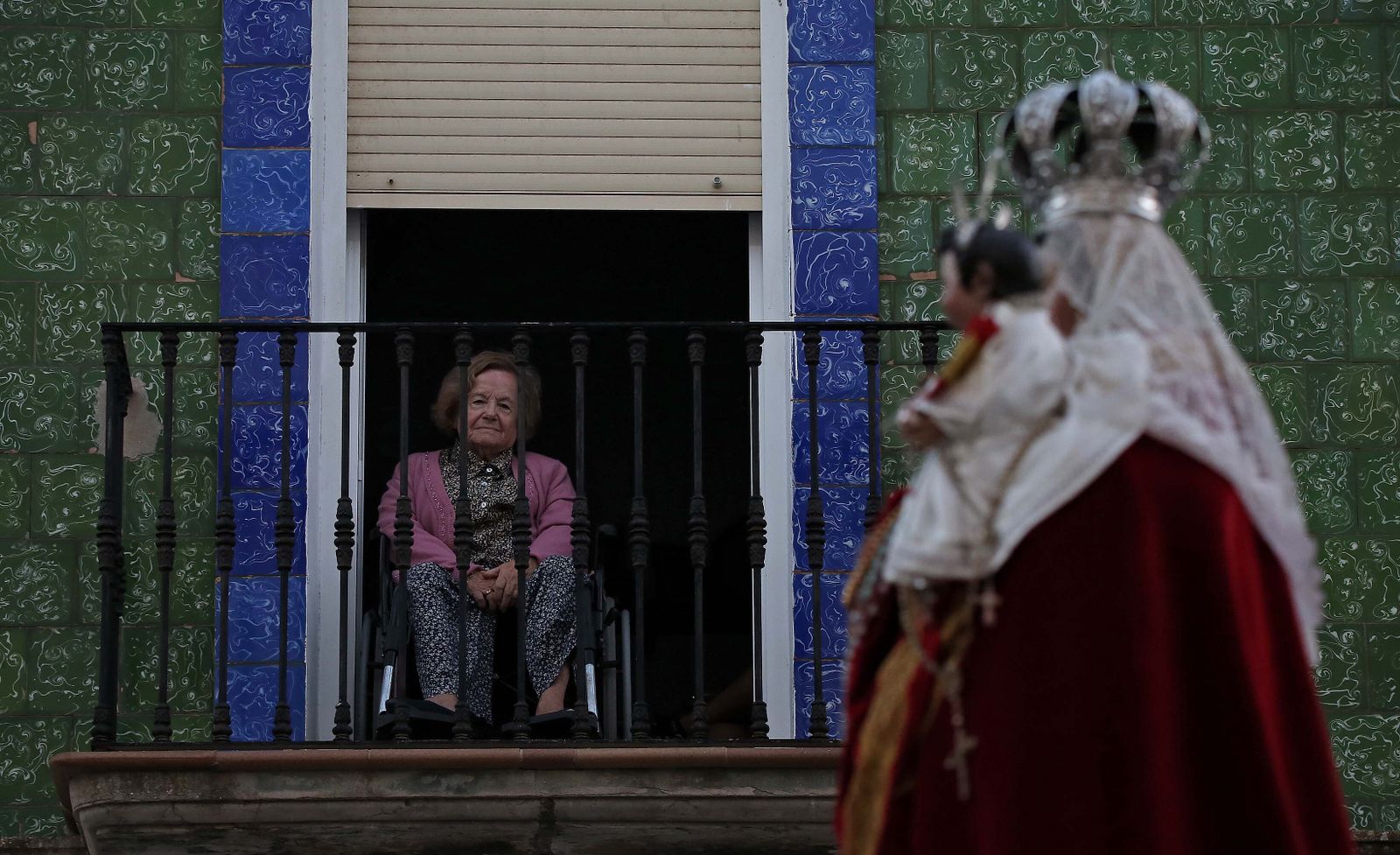 El regreso a su templo de la Virgen de la Luz de Tarifa, en imágenes