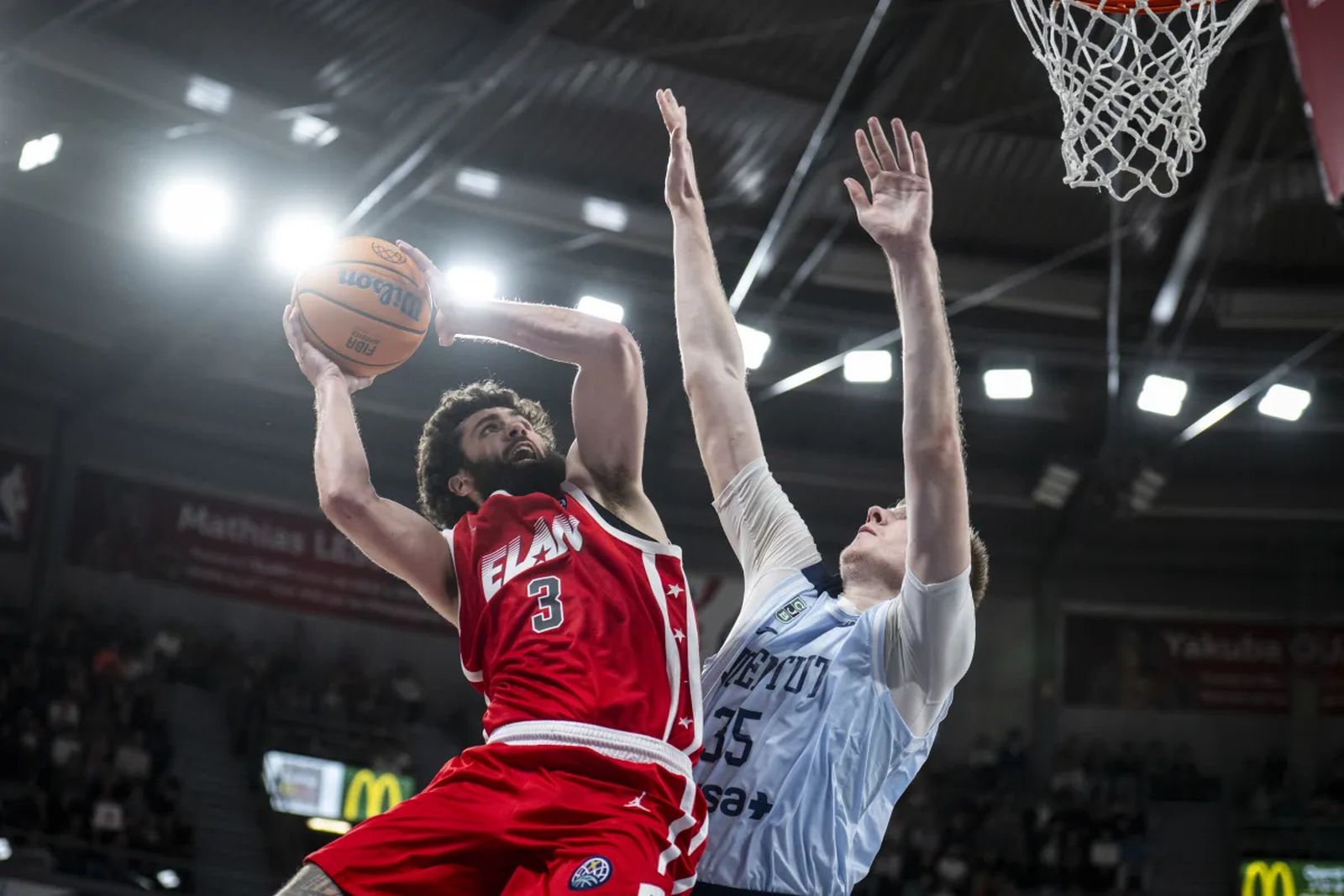 BCL: El Chalon vence al Joventut (84-77) y pone ardiendo el grupo del Unicaja