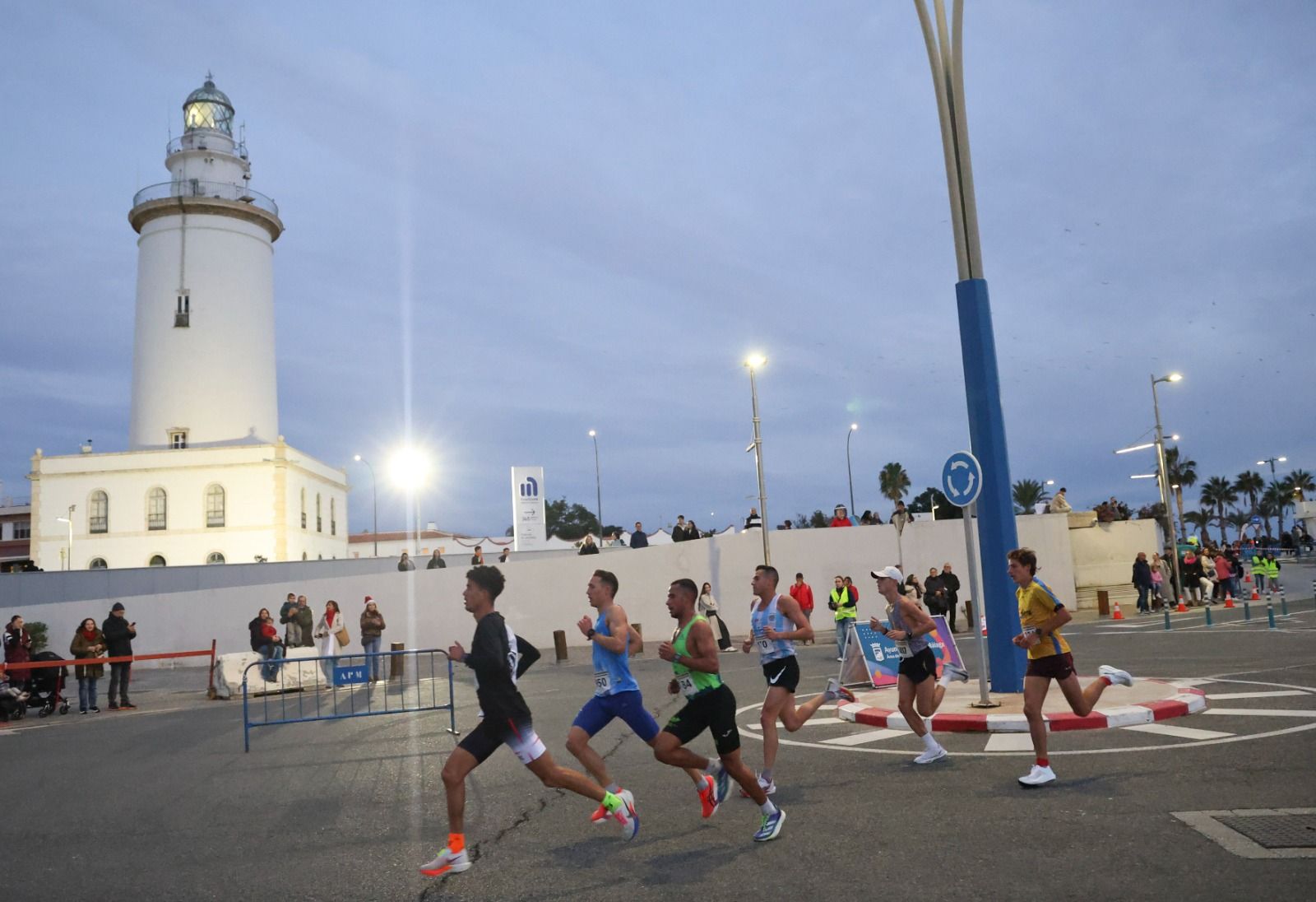 Las fotos de la San Silvestre del Real Club Mediterráneo en Málaga