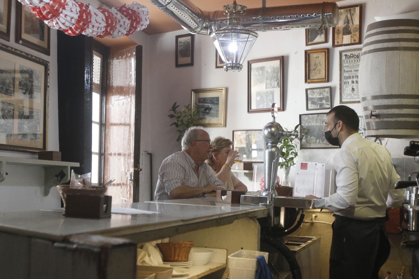 El decorado y el ambiente de Feria en el Centro de Córdoba y la Judería, en fotografías