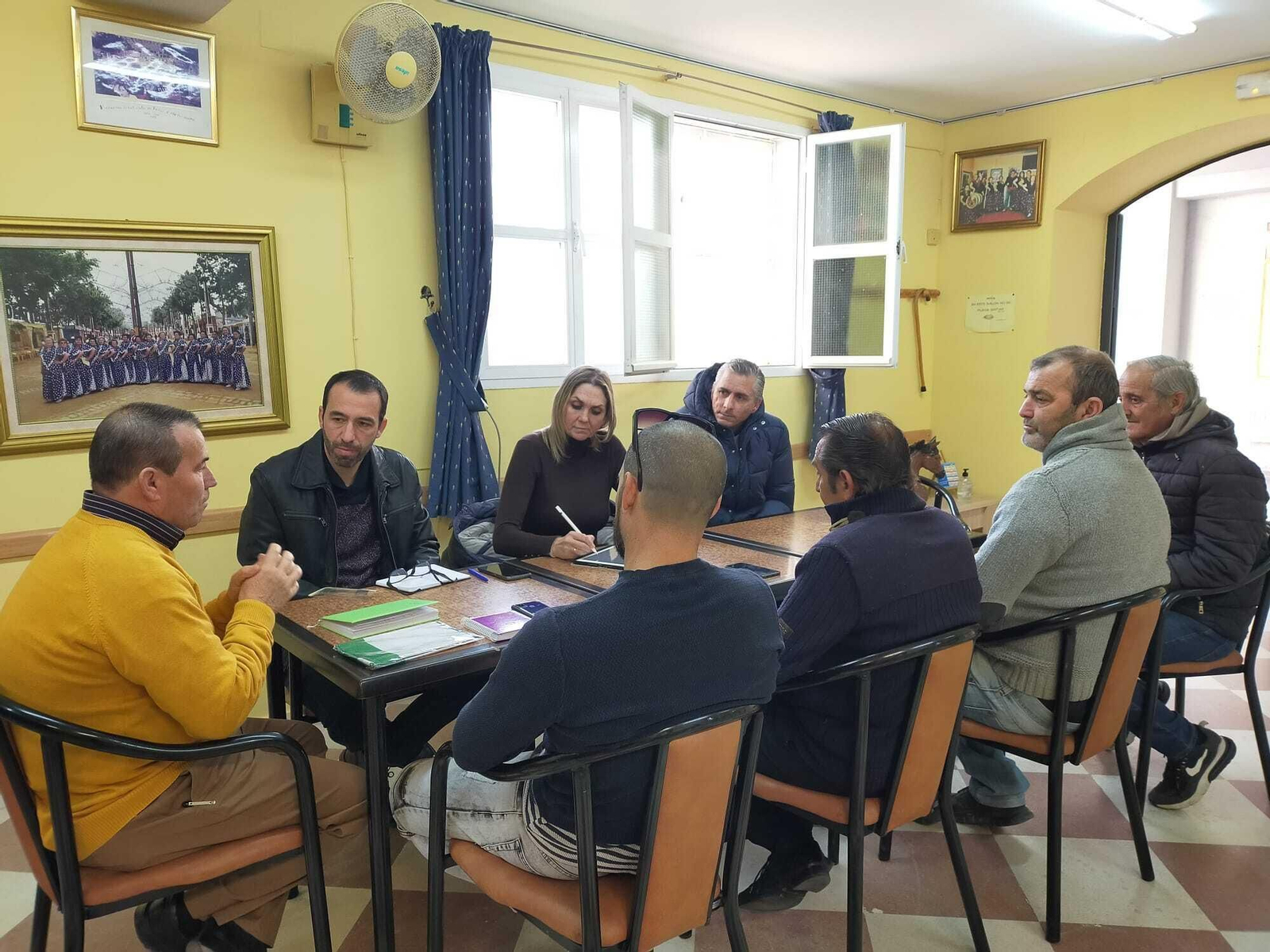 Un instante de la reunión de Santiago Casal en 'El Chiquitín'.
