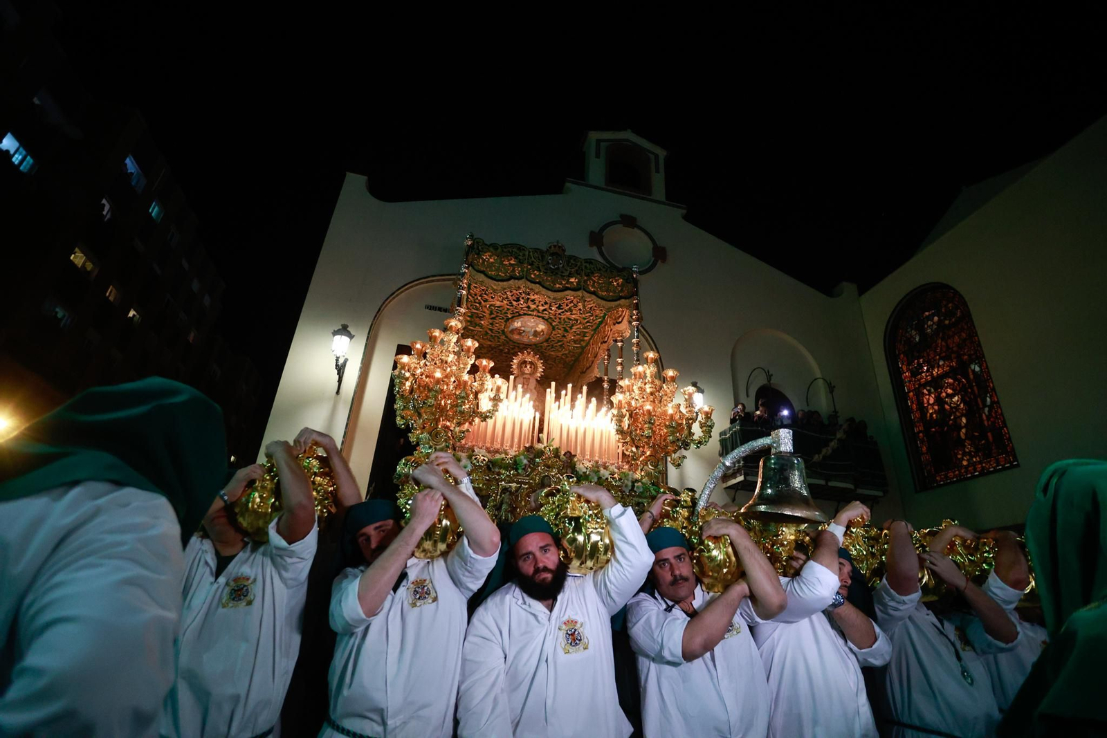 La Esperanza en la noche del Jueves Santo de Málaga, en imágenes