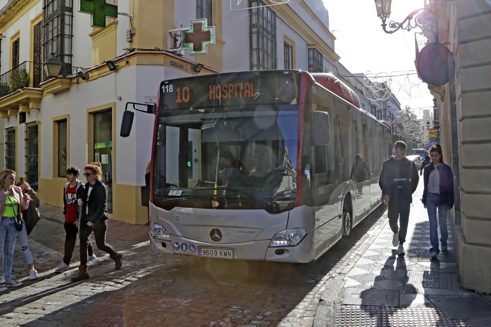 Uno de los 9 autobuses nuevos que llegaron a Jerez el pasado verano.