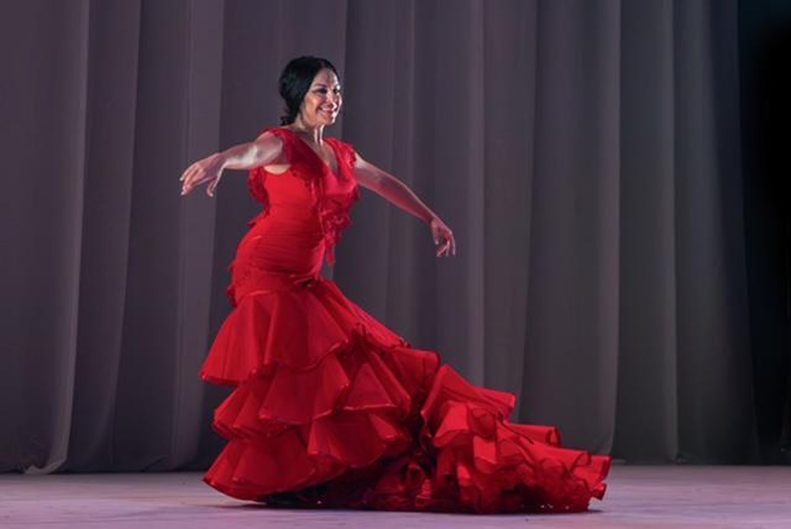 Mercedes de Córdoba durante la ovación en Londres.