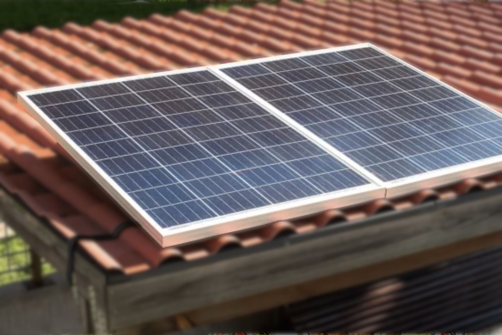 La placa solar de Leroy Merlin que necesitas si quieres empezar a ahorrar en la factura de la luz