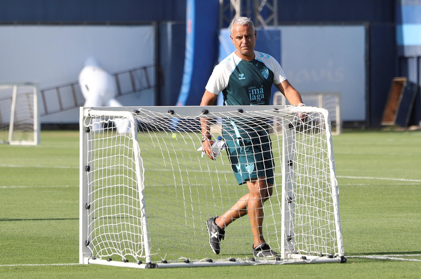 Eneko Jauregi se ejercita en su primer día como jugador del Málaga CF