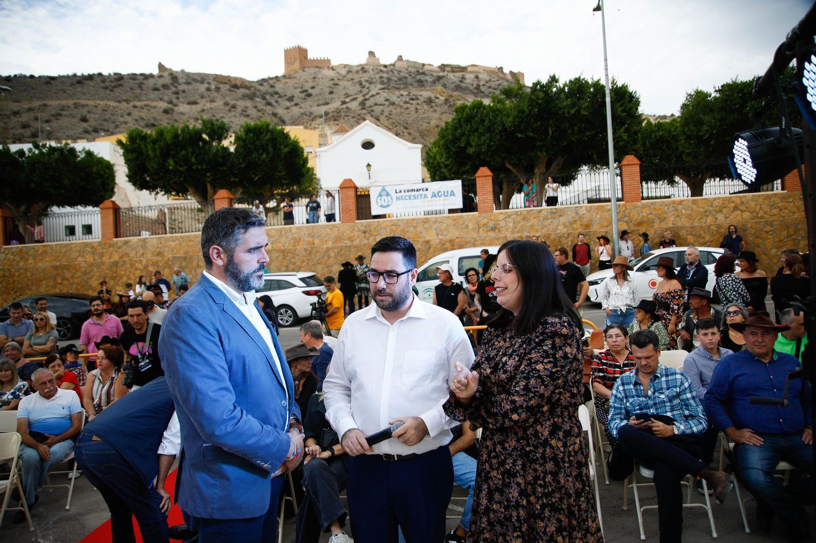 Descubrimiento de la silla del actor Fabio Testi en el Paseo de la Fama de Tabernas, en imágenes