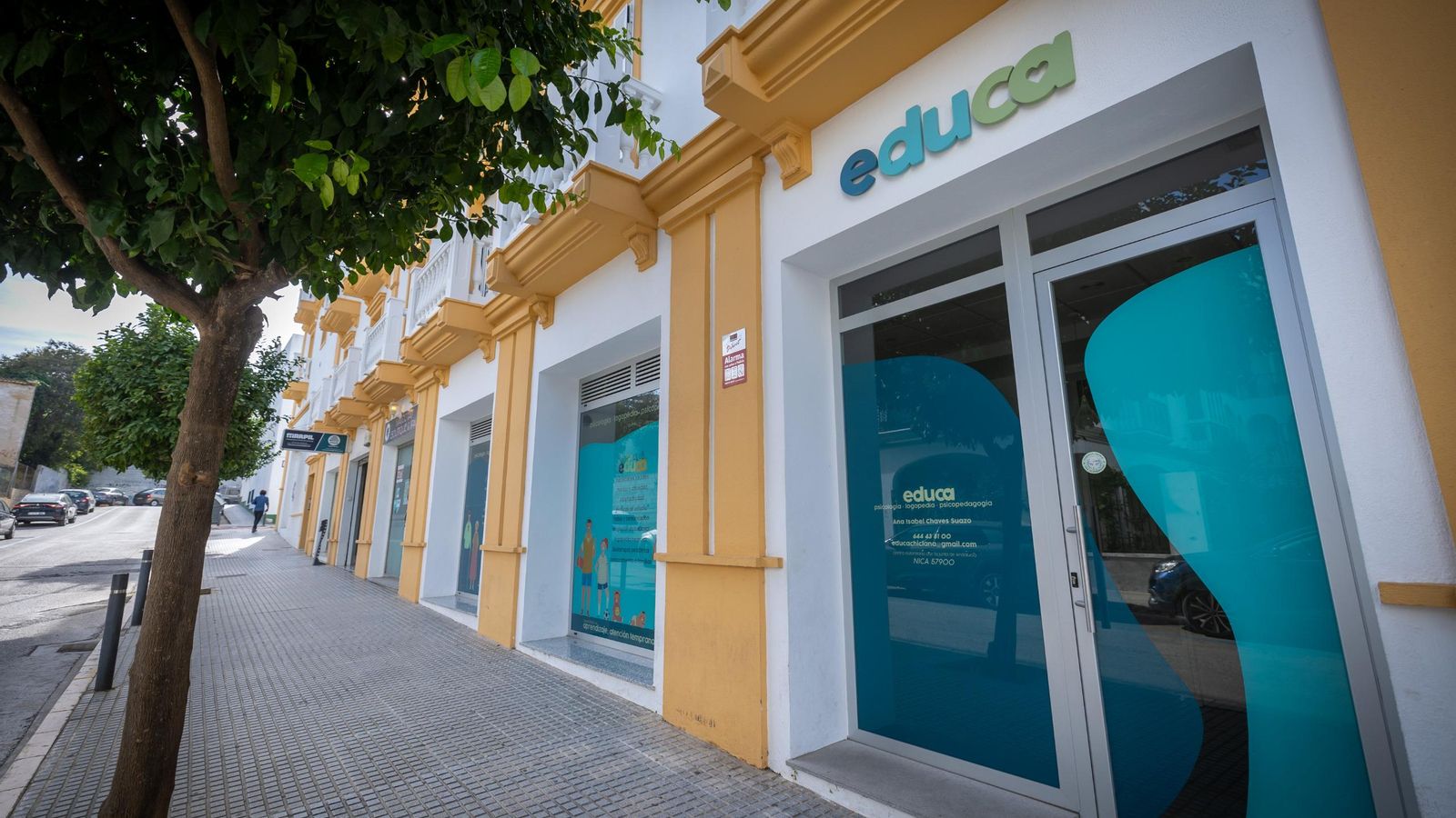 Fachada de Educa, centro psicológico y pedagógico.