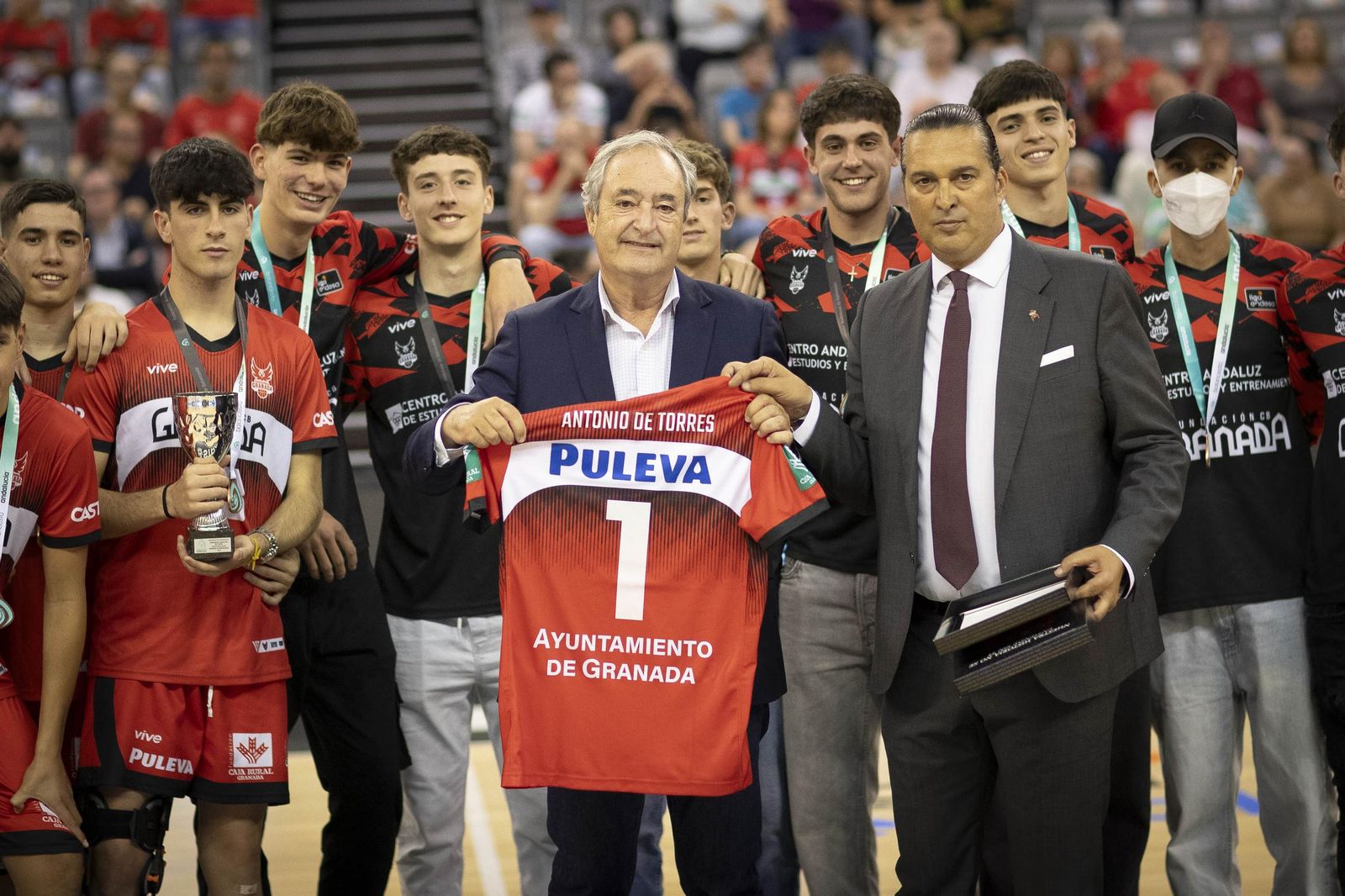 Encuéntrate en el Palacio en el Covirán Granada-Río Breogán