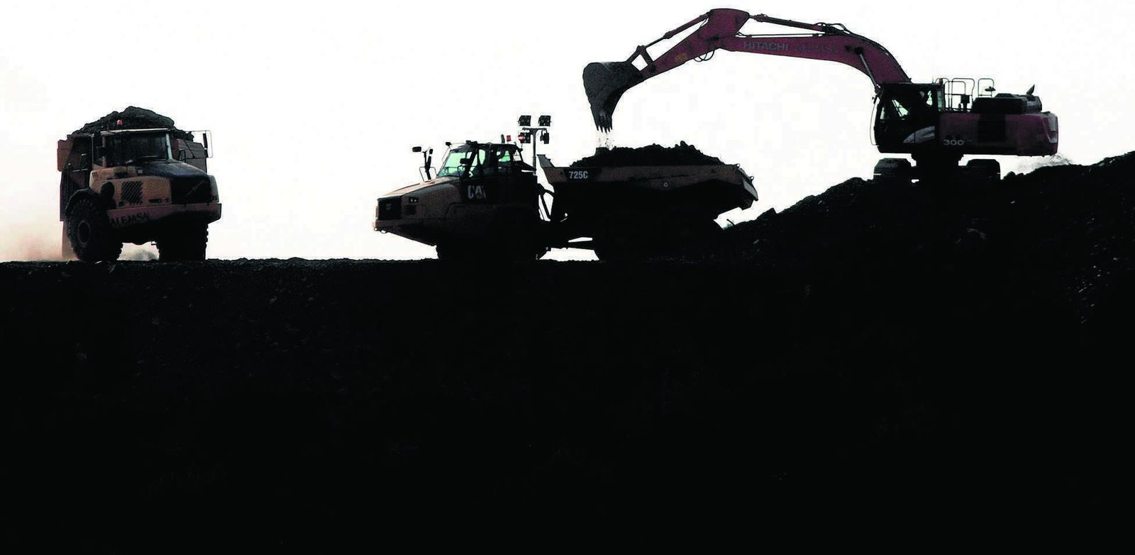 Labores de rescate a contrarreloj en Totalán