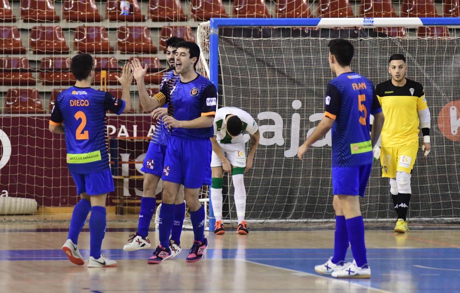 El Córdoba CF Futsal-Colo Colo Zaragoza, en imágenes