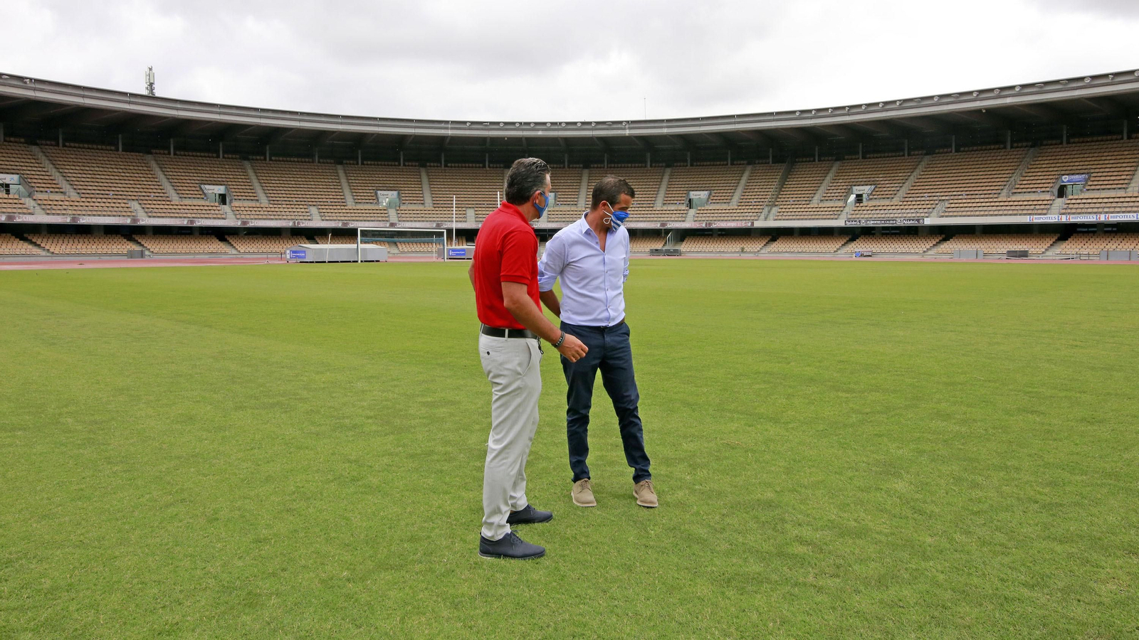Presentación de José Pérez Herrera, nuevo entrenador del Xerez DFC
