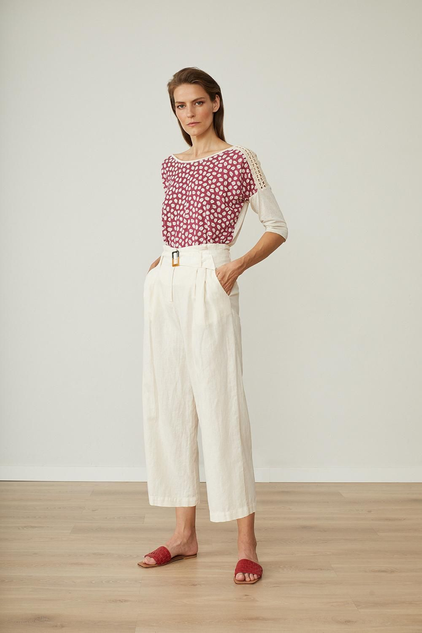 Una de las propuestas de la firma de moda femenina Paz Torras para su colección primavera-verano 2021.