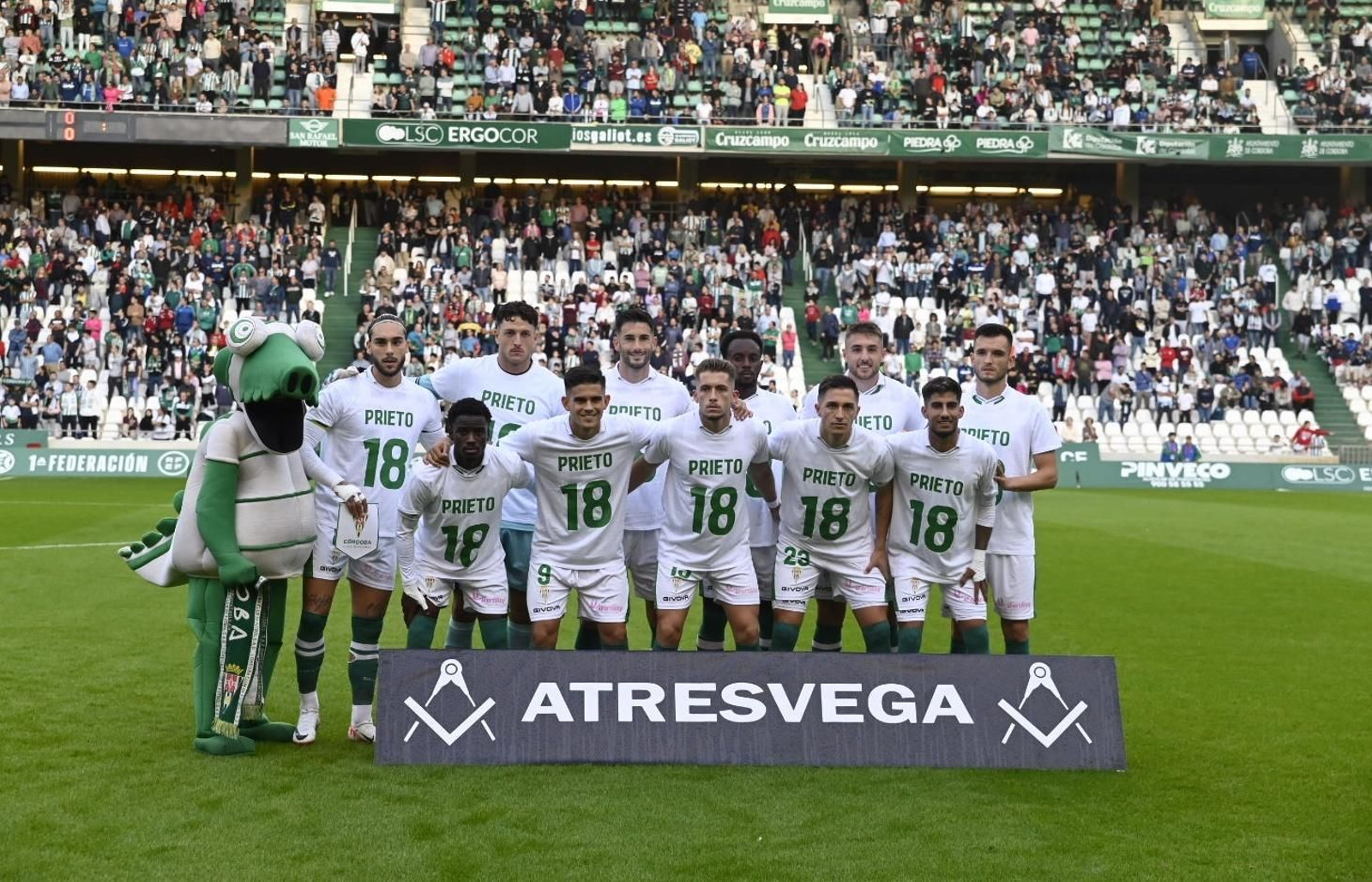 Imágenes del partido entre el Córdoba y el Recreativo de Huelva en El Arcángel