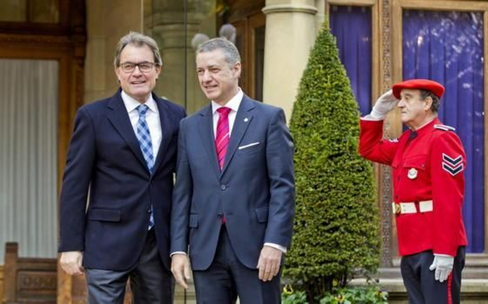 Urkullu y Mas "harán frente" juntos al proceso "recentralizador" del Gobierno