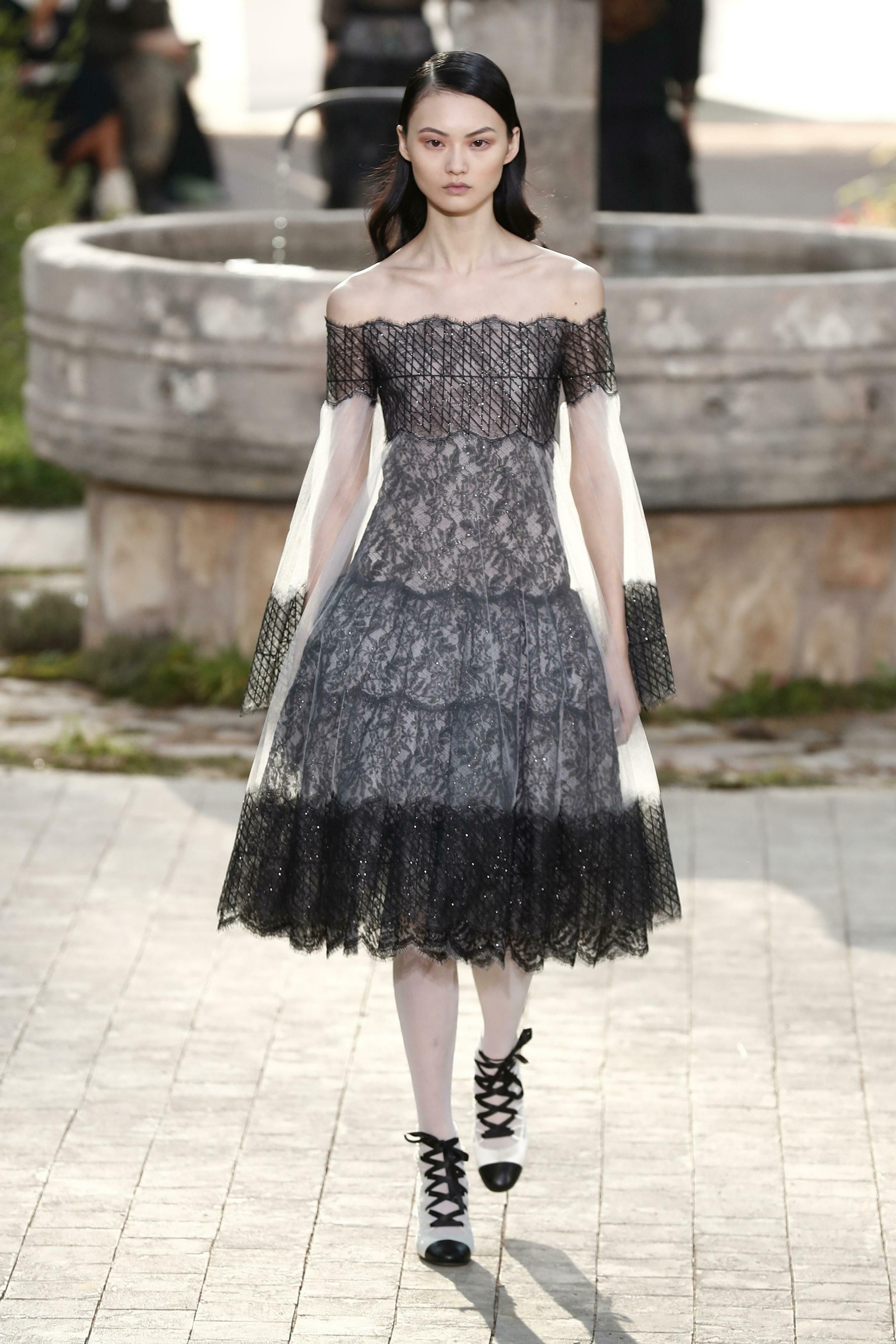 El desfile completo en fotos de Chanel el la Semana de la Alta Costura de París S/S 2020