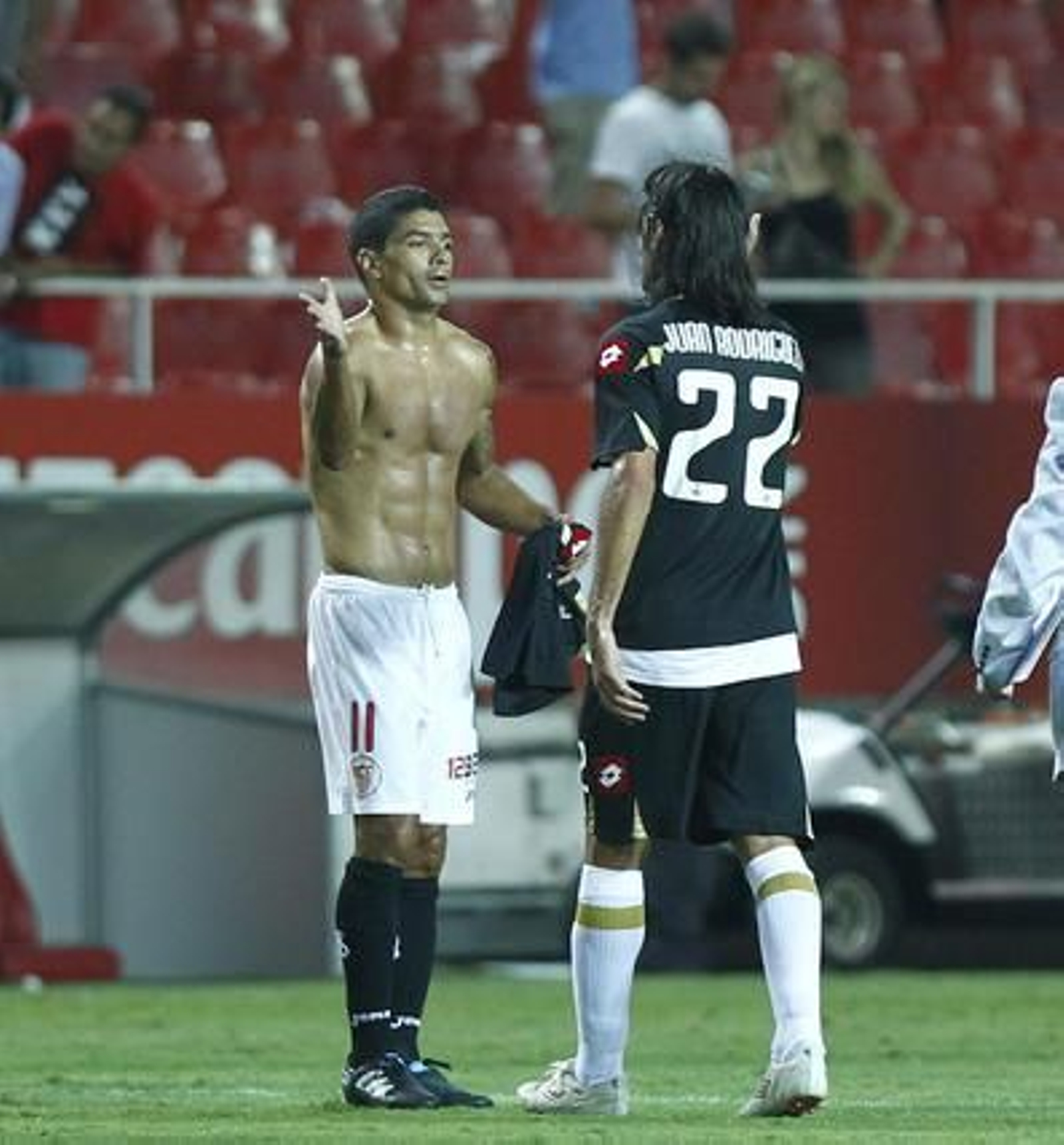 El Sevilla no puede superar al Deportivo de la Couruña en el Sánchez Pizjuán. / Antonio Pizarro