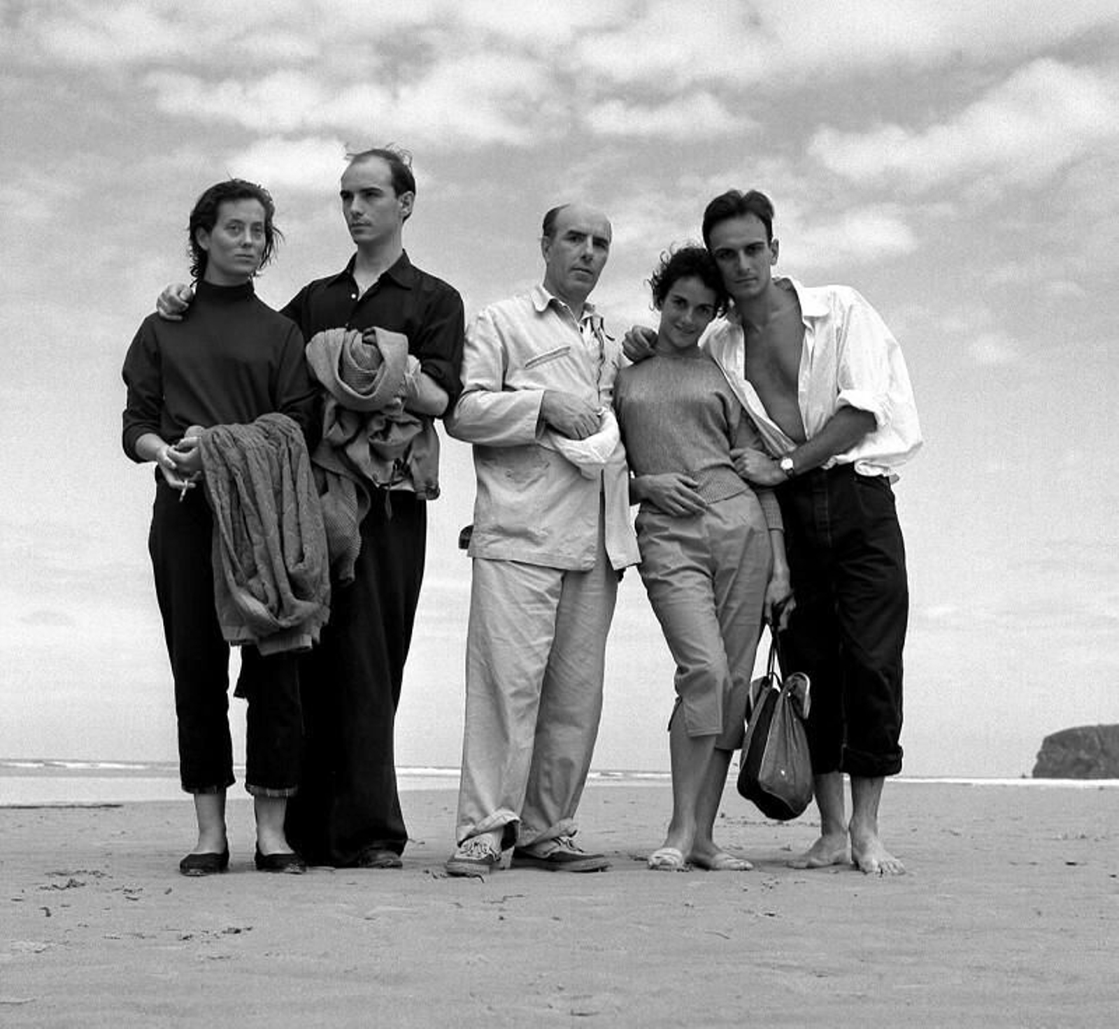 Carlos Saura. La familia en la playa. Santander, 1954