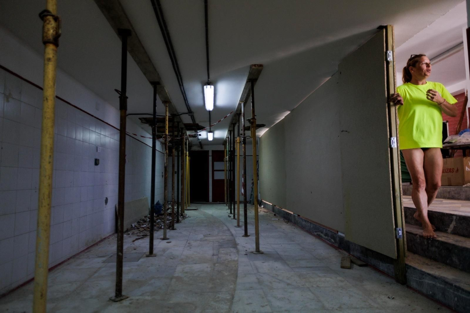 Interior del local apuntalado de salvamento y socorrismo.