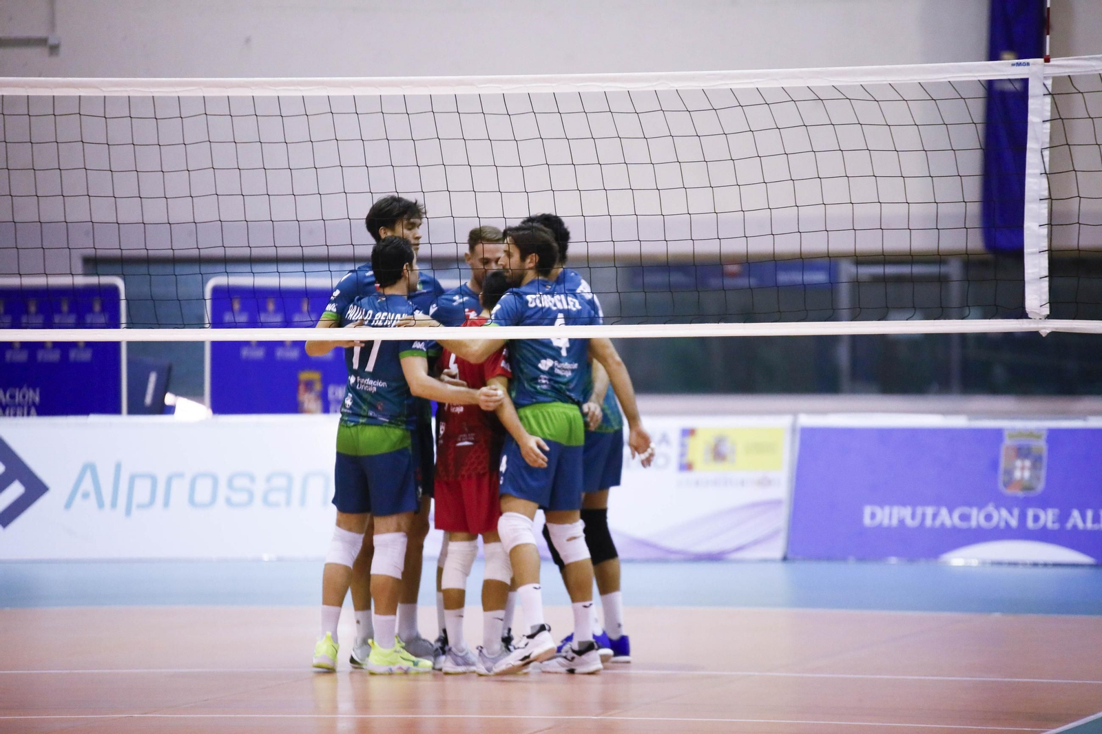 Unicaja Costa de Almería-Arenal Emeve de la Superliga, en imágenes