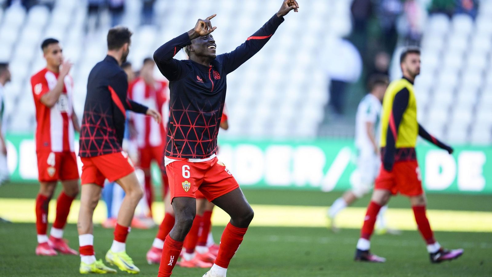 Lopy contagia con su alegría al resto de compañeros