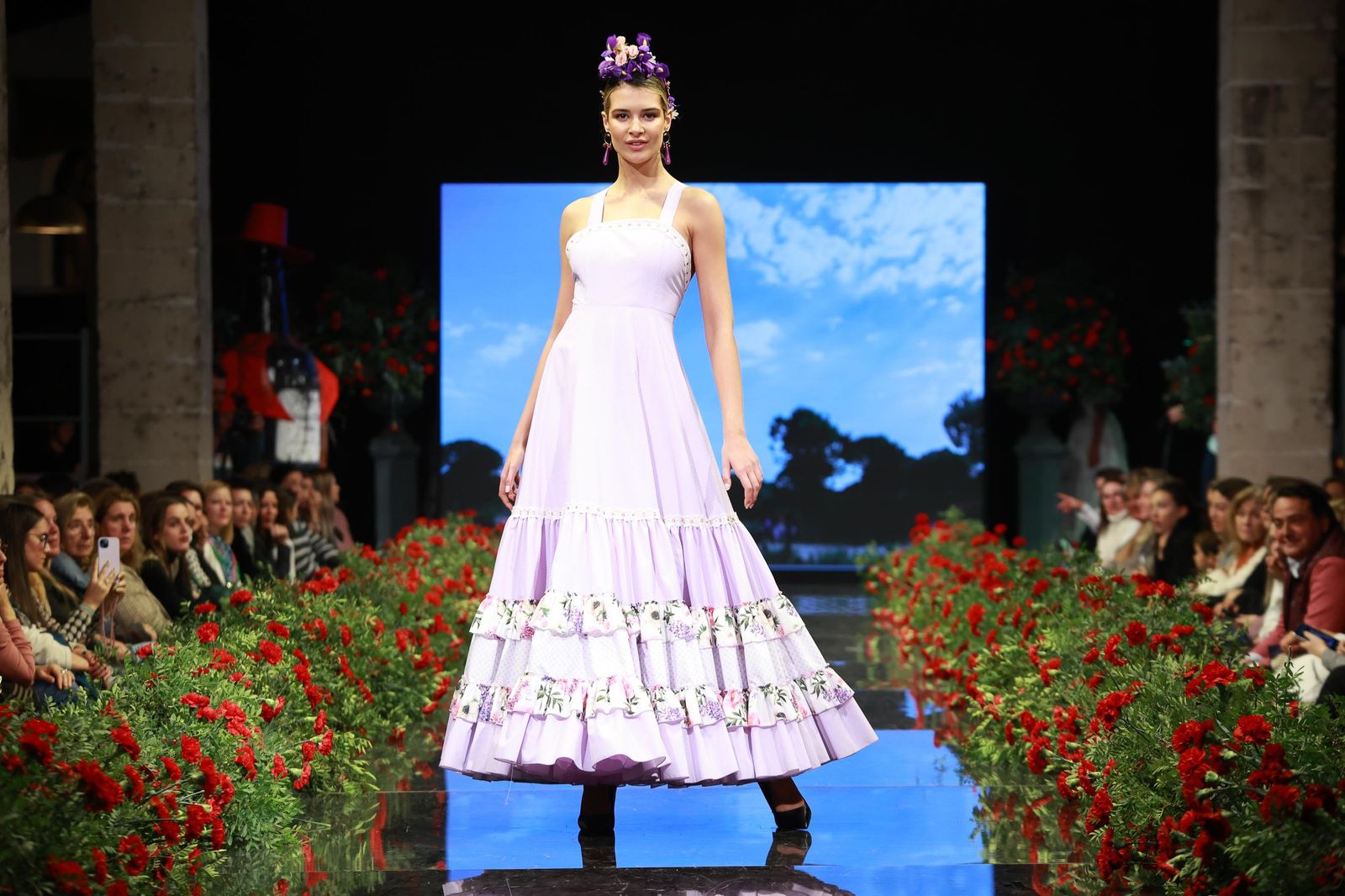 Desfile benéfico de la Hermandad del Rocío de Jerez en la Pasarela Flamenca Jerez Tío Pepe 2023