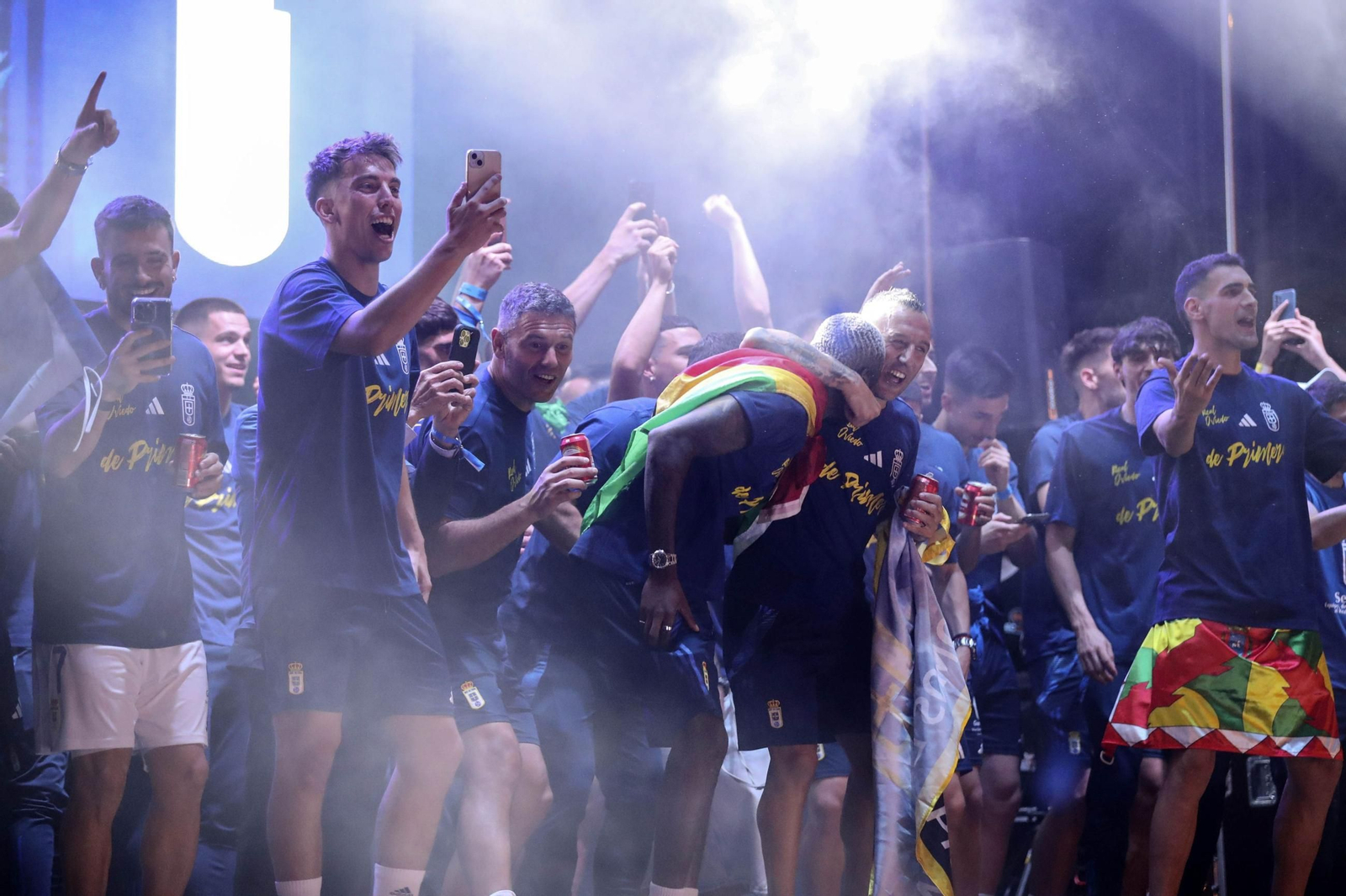Las fotos del ascenso del Oviedo ante el Mirandés