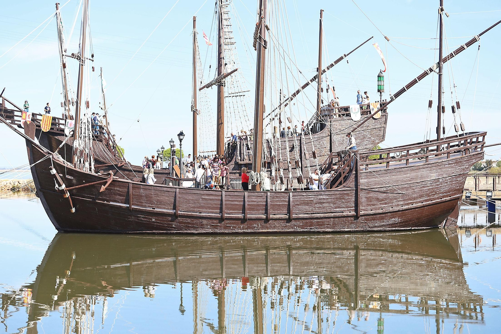 Imágenes de las Jornadas de puertas abiertas en el Muelle de las Carabelas