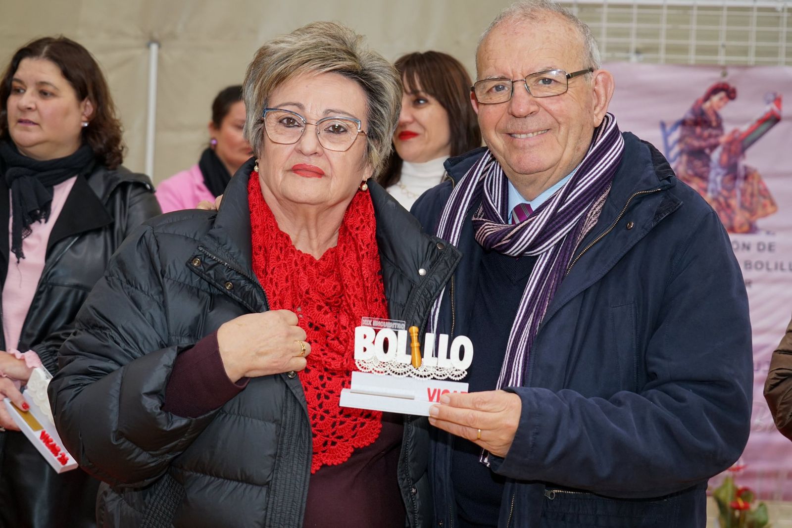 Encajeras de toda la provincia vuelven a convertir a Vícar en la capital de la artesanía y la tradición