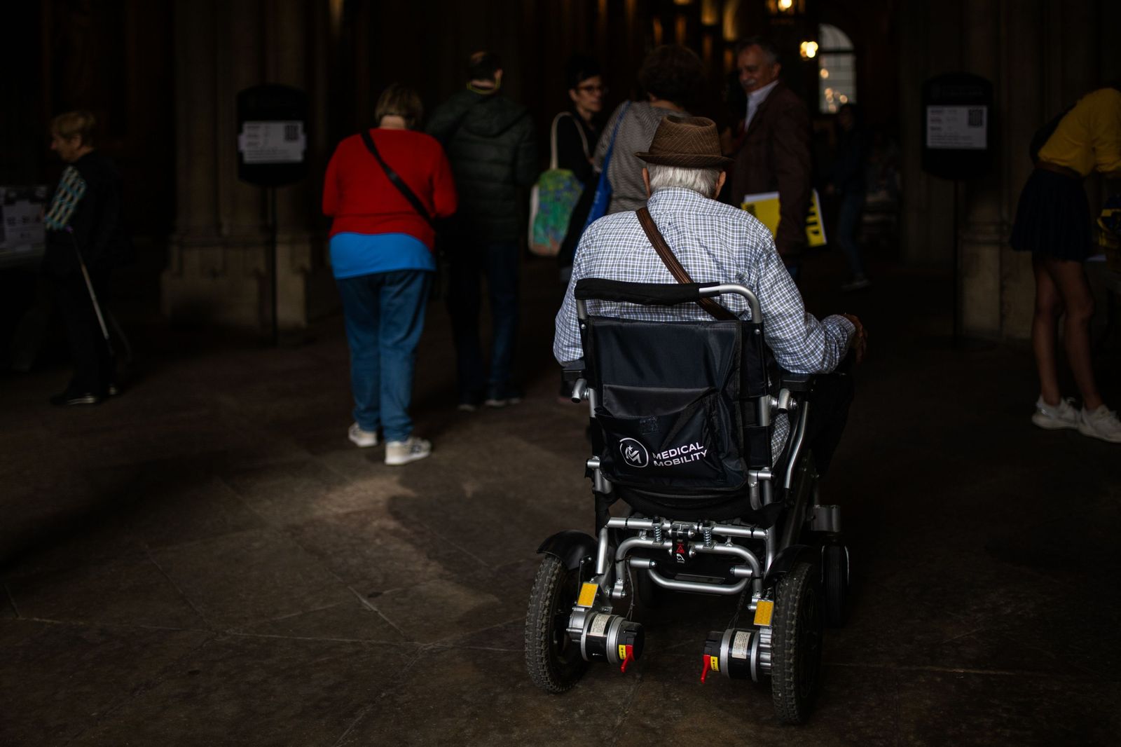 Las fotos de la jornada electoral en Cataluña
