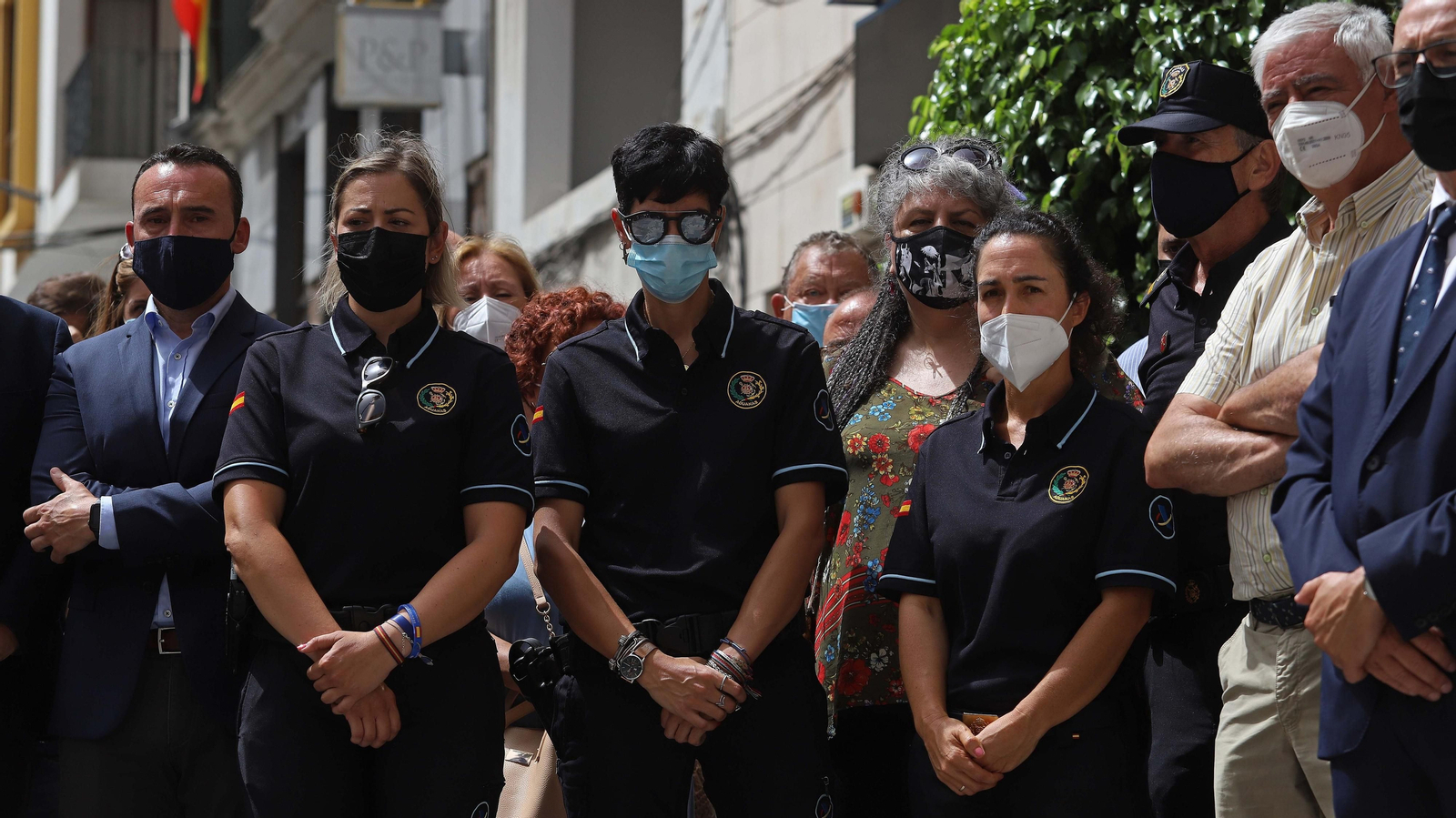 Fotos del minuto de silencio por el agente de Aduanas José Luis Domínguez Iborra en Algeciras
