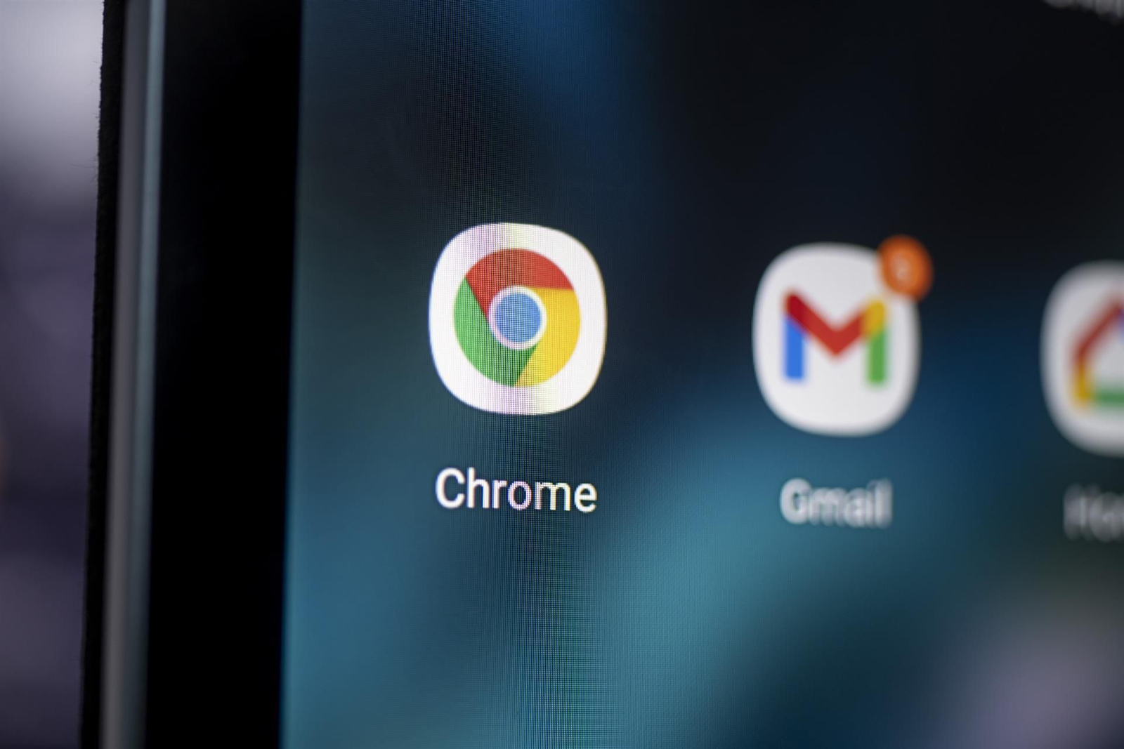 El logo de la 'app' de Google Chrome en un teléfono móvil.