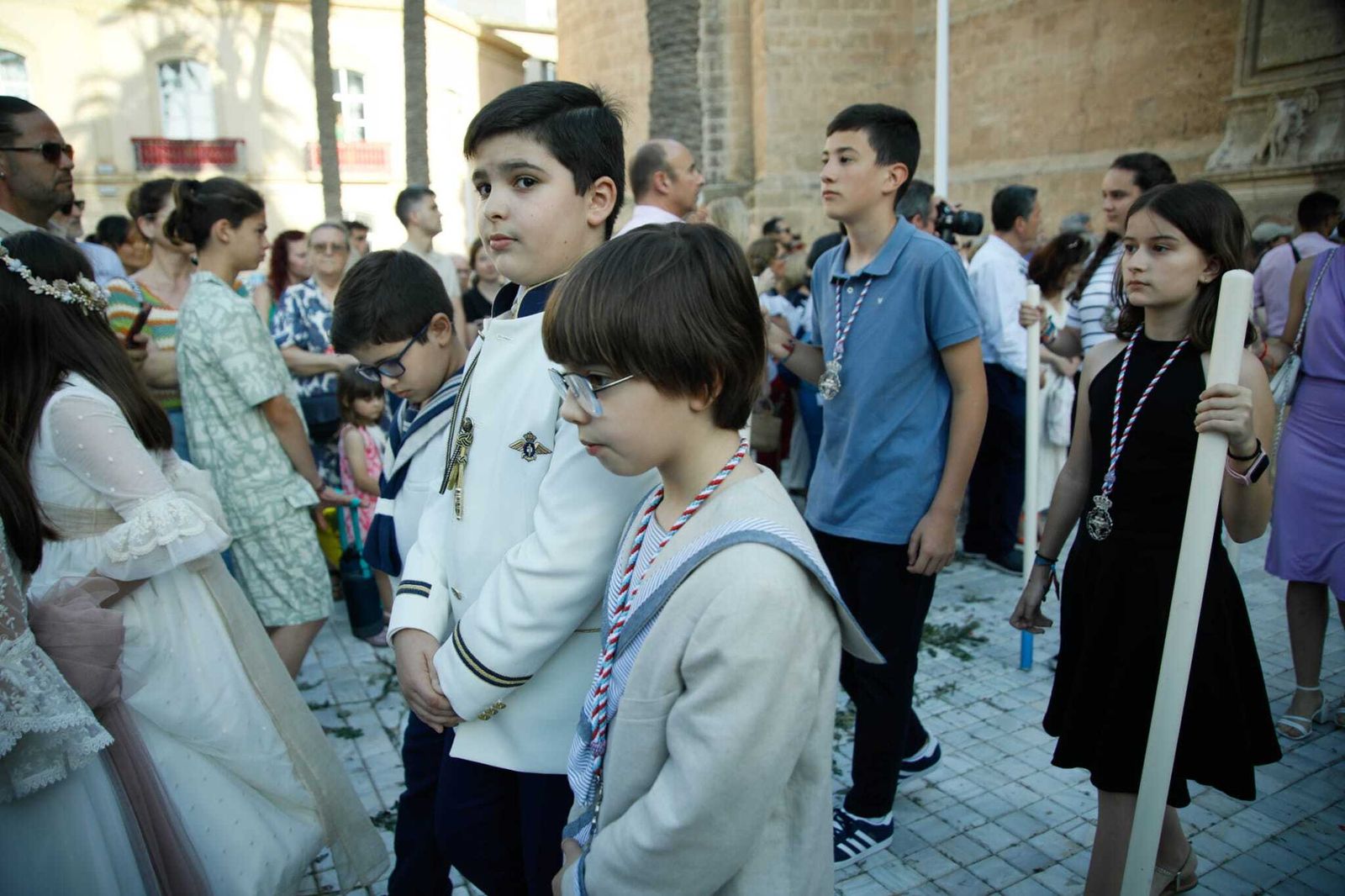 Imágenes de la procesión del Corpus Christi en Almería: así han sido la misa y la posterior marcha por la capital