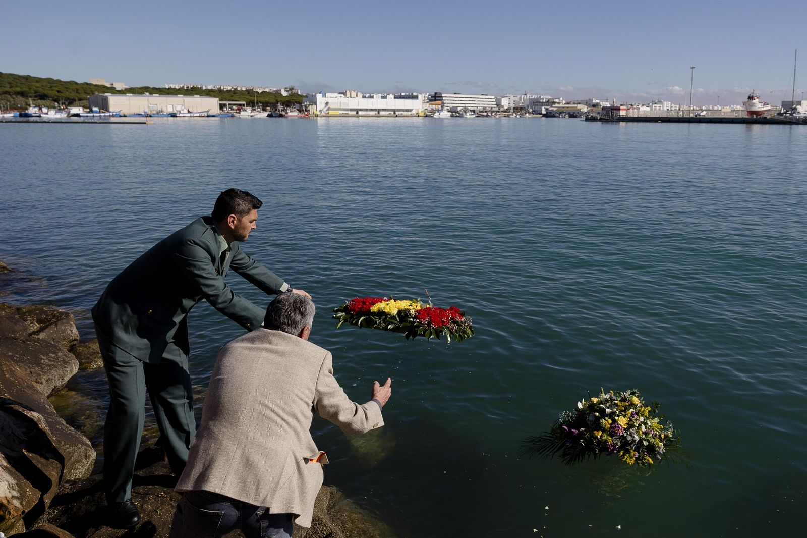 Todas las imágenes del homenaje homenaje a los dos guardias civiles que murieron arrollados por una narcolancha