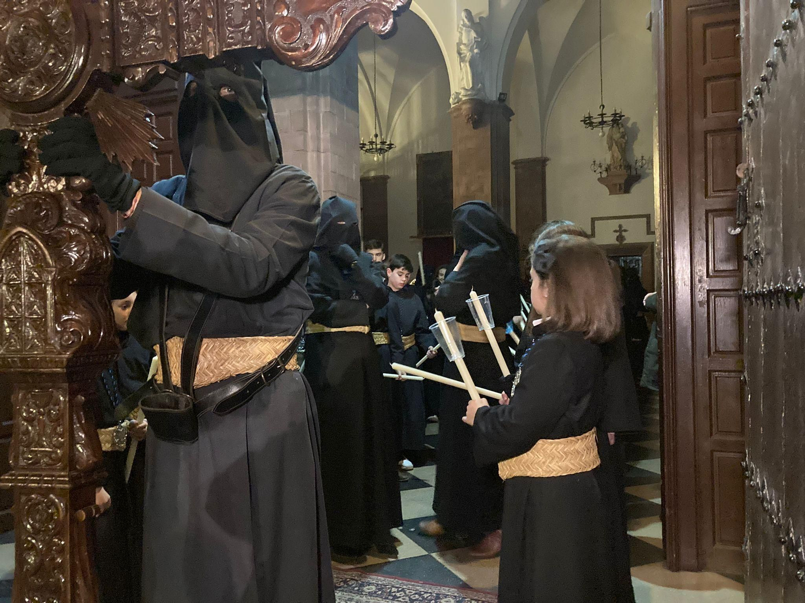 Lunes Santo en Montoro: Las imágenes del vía crucis de la Misericordia