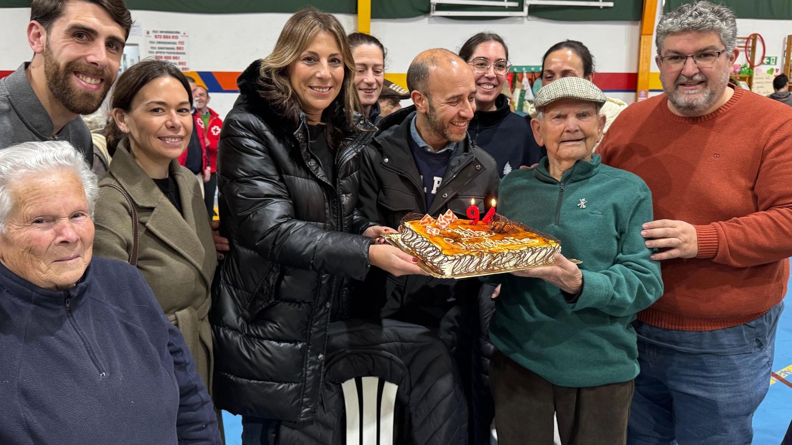 José Ramírez celebró su 94 cumpleaños en el pabellón.