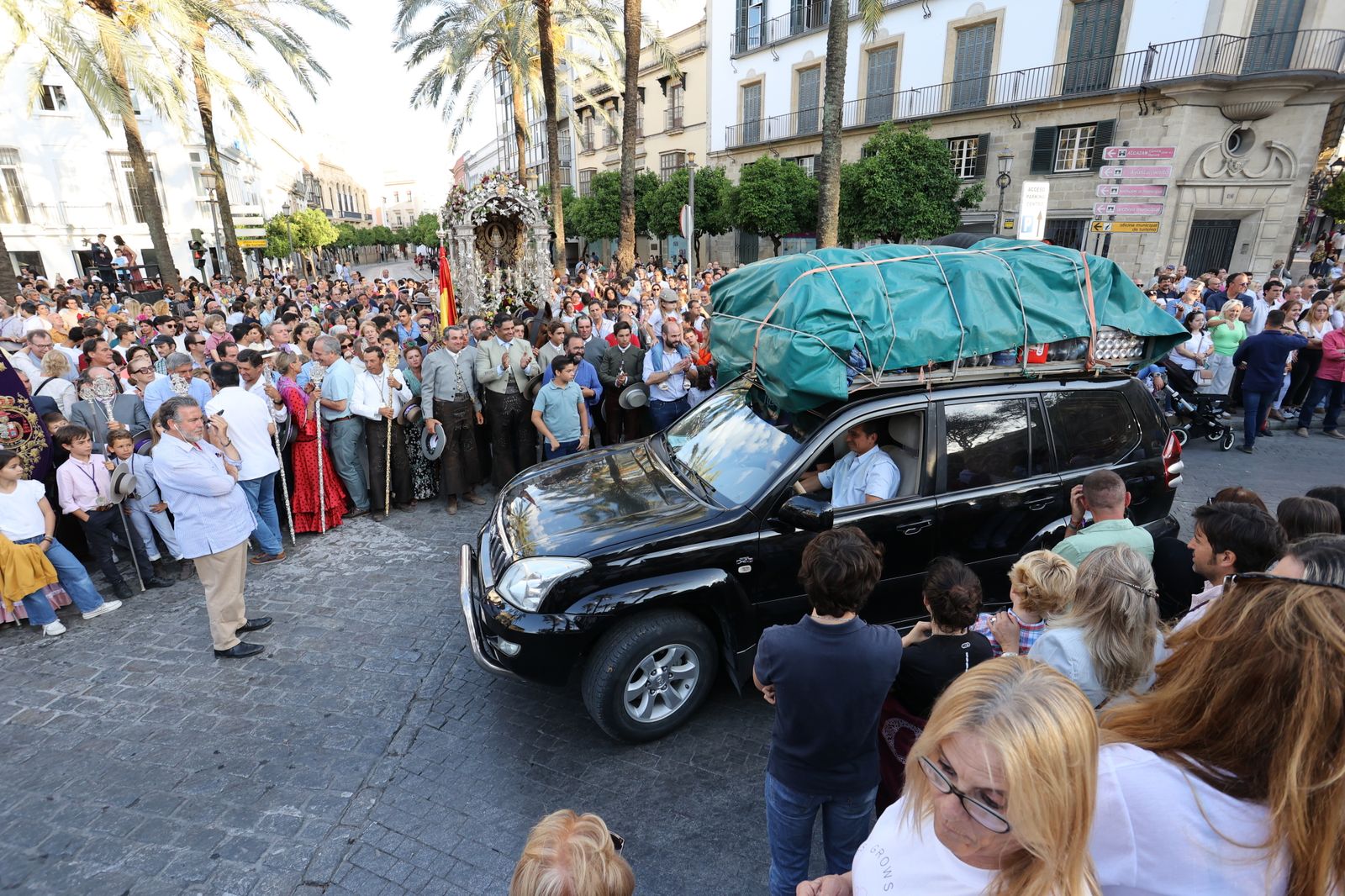 Llegada de la Hermandad del Rocío de Jerez a Santo Domingo