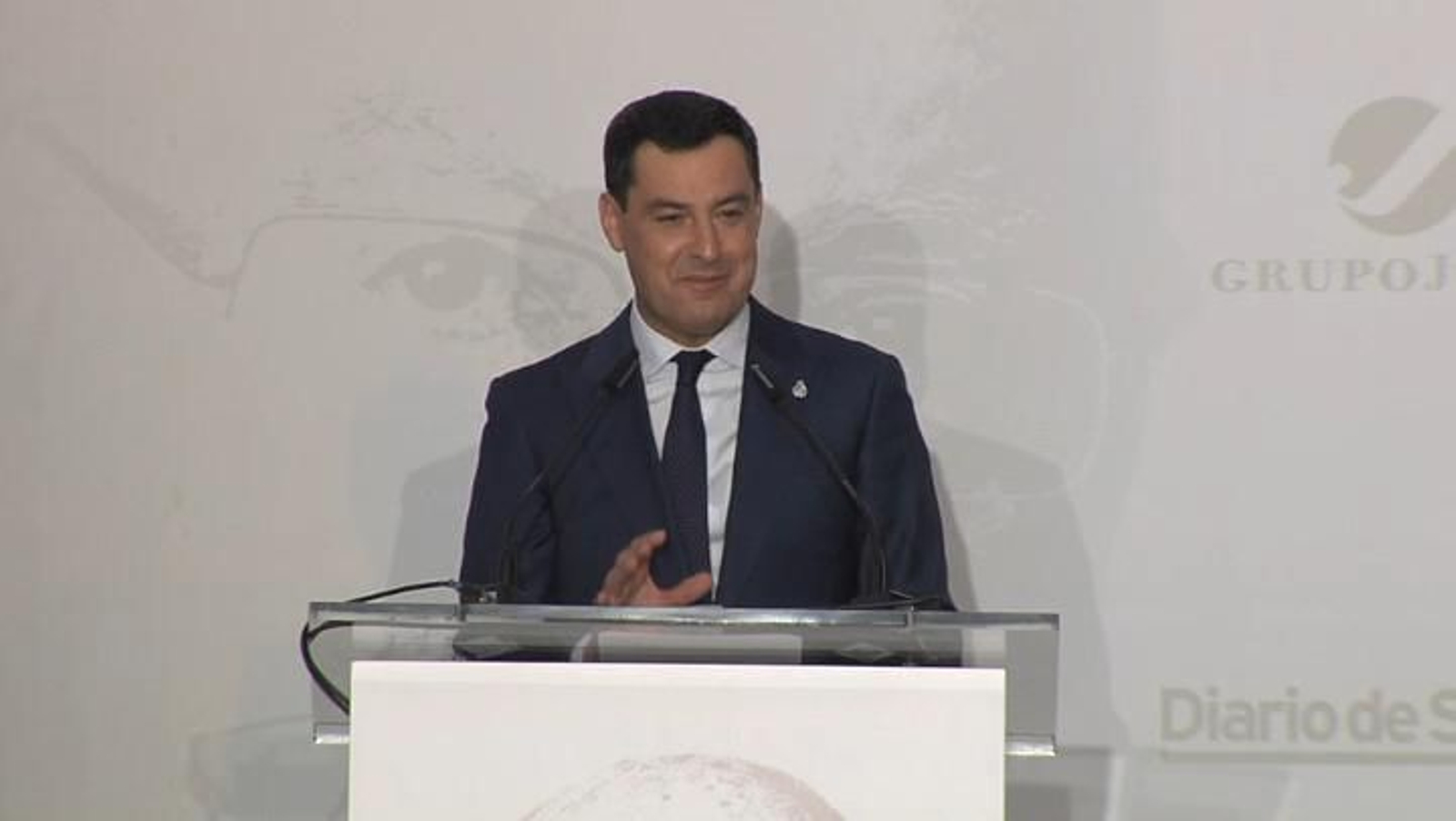 Juanma Moreno: "Debemos admirar a personas como Pilar Manchón y aprender de ellas"