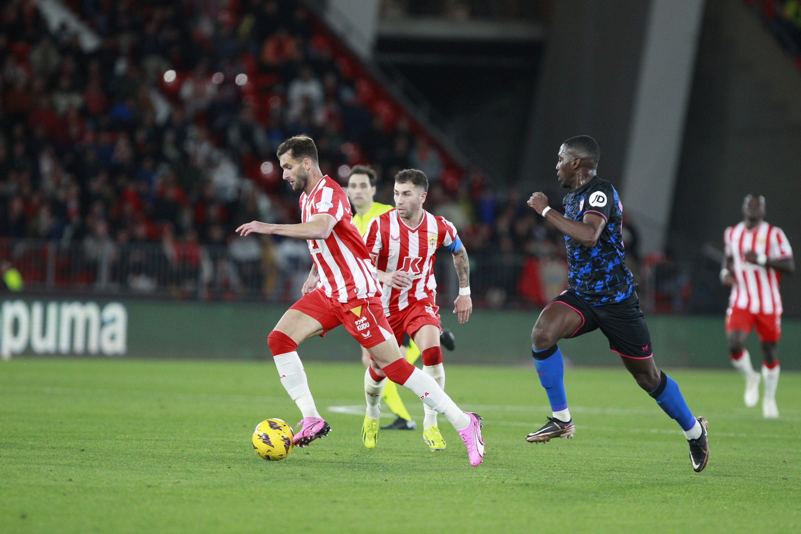 Las mejores imágenes del partido de fúbol U.D. Almería-Sevilla F.C.