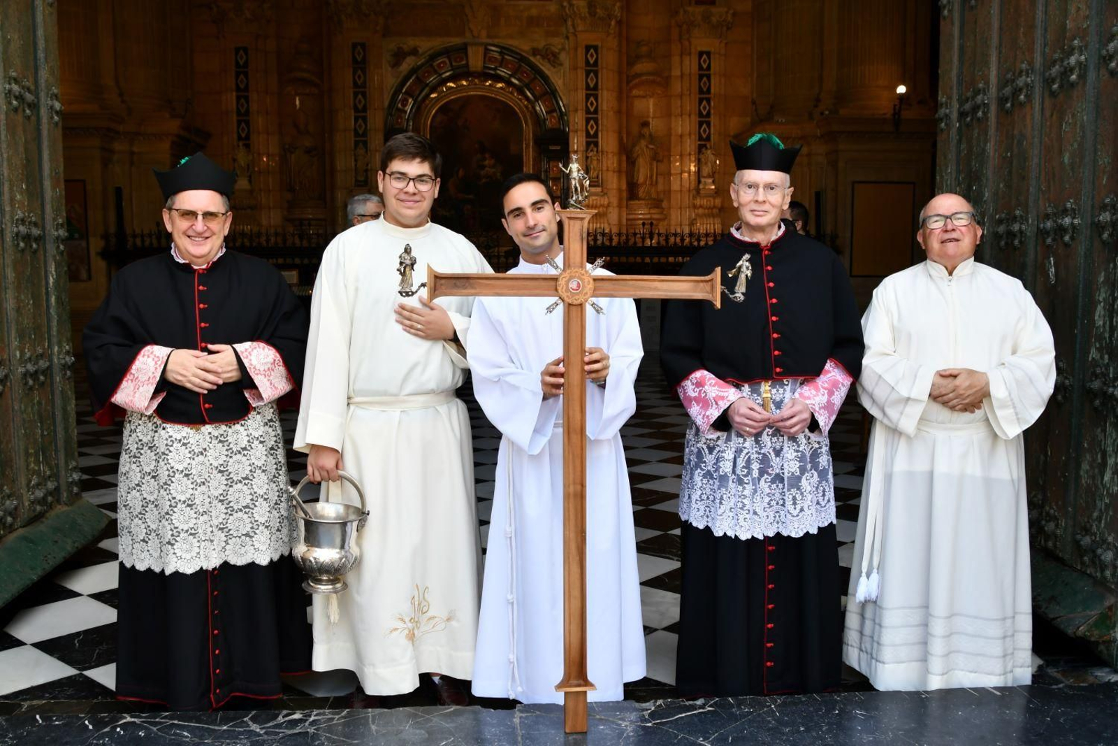 El Santísimo Sacramento llena de esperanza el corazón de los fieles jiennenses, en imágenes