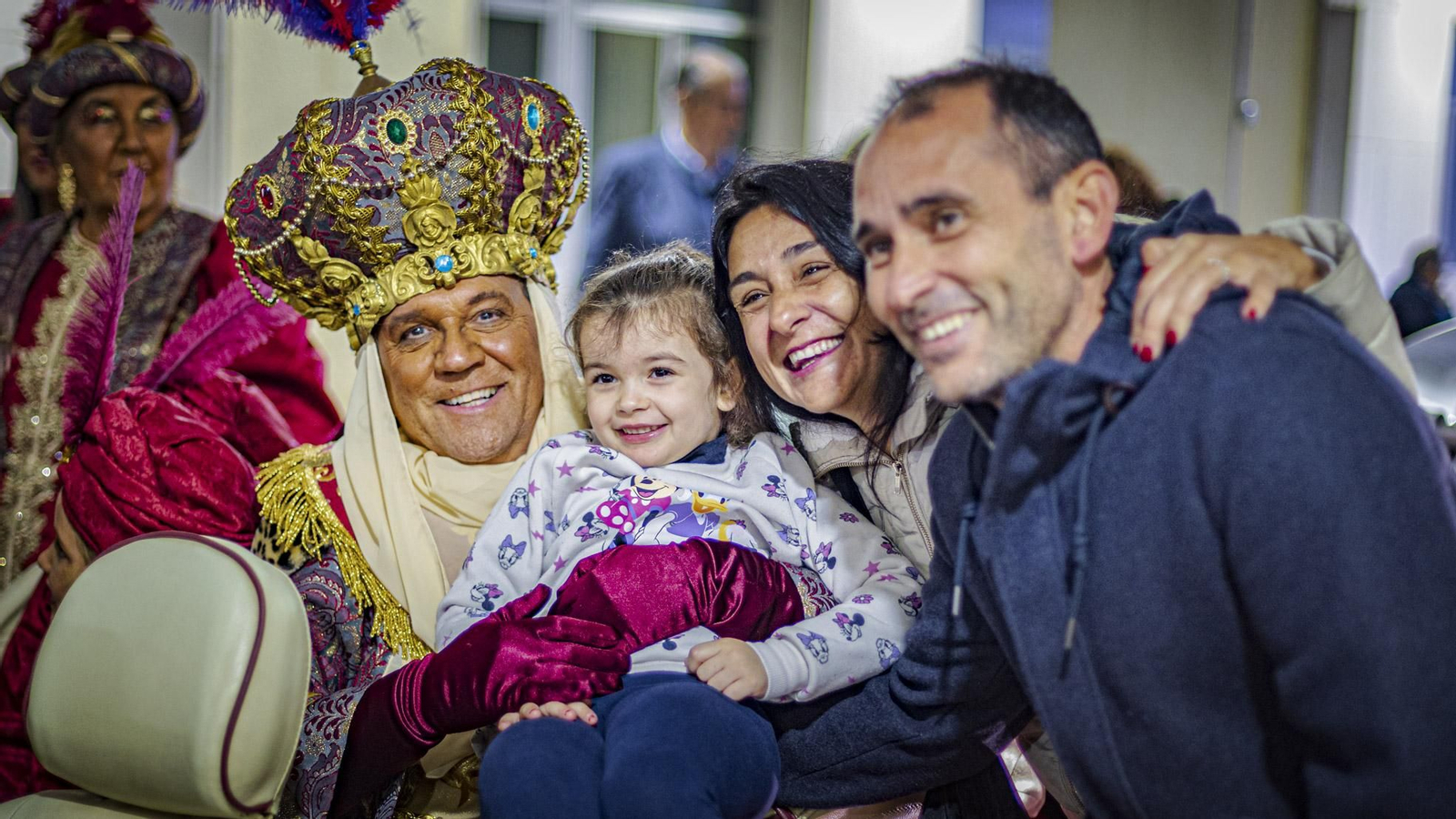 Las imágenes de SS.MM. los Reyes Magos en Cádiz: Visitas y cabalgata