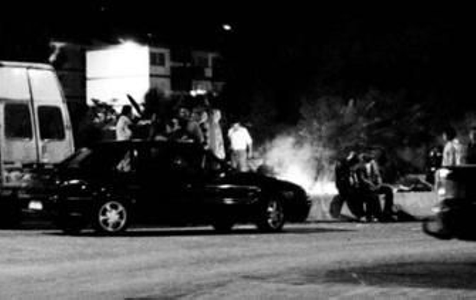 En la pelea tuvieron que intervenir agentes de los cuerpos Nacional y Local de Policía.