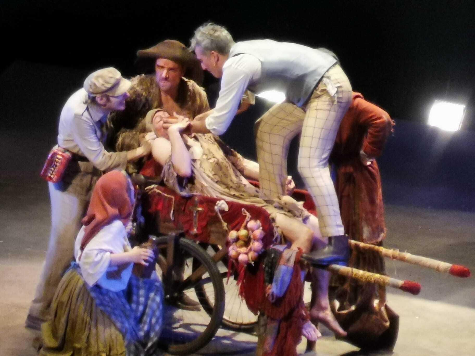 Un momento de la representación del sábado, en el teatro municipal.