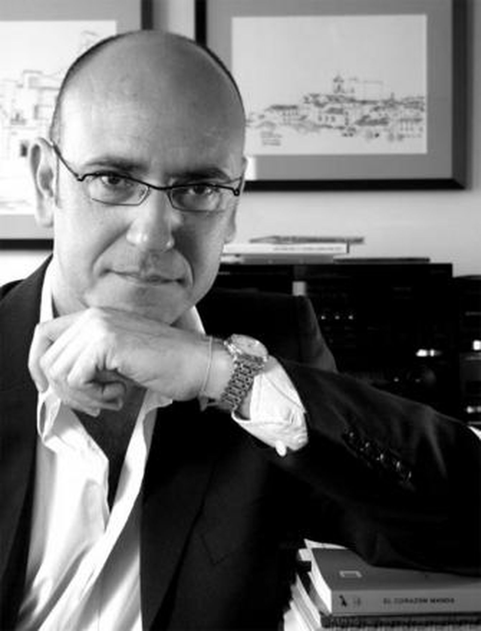 Manuel Mateo es escritor y dirige el sello editorial Tinta Blanca.