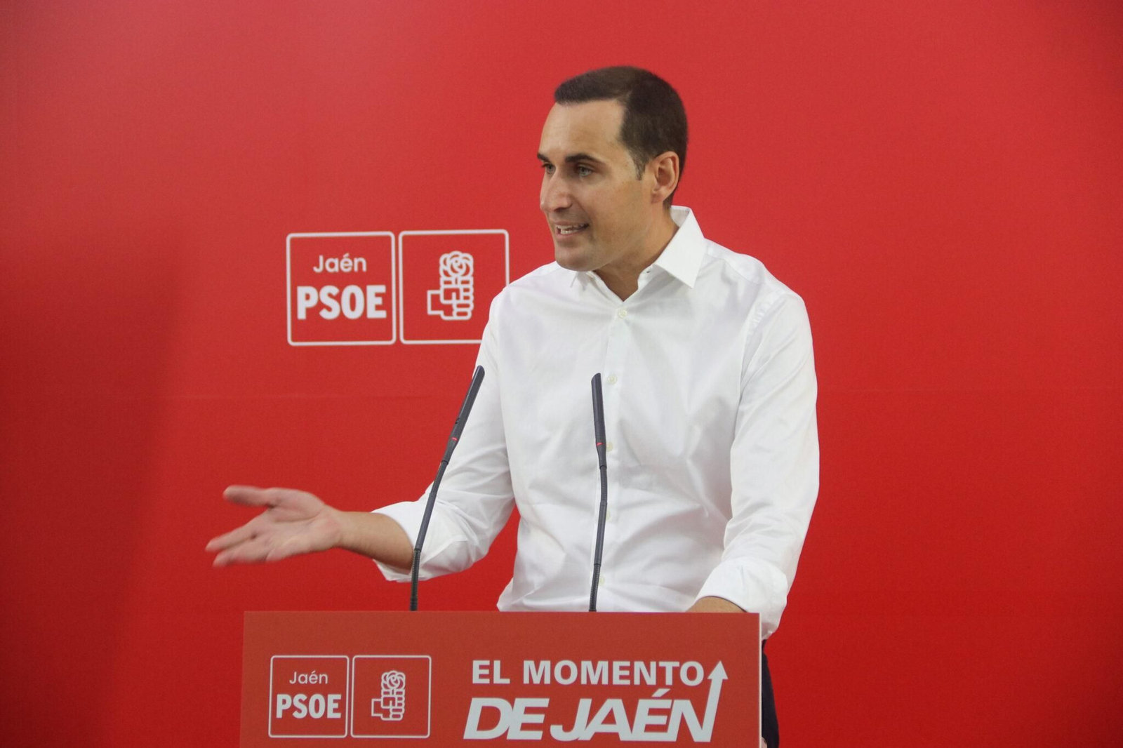 Juan Latorre en rueda de prensa.