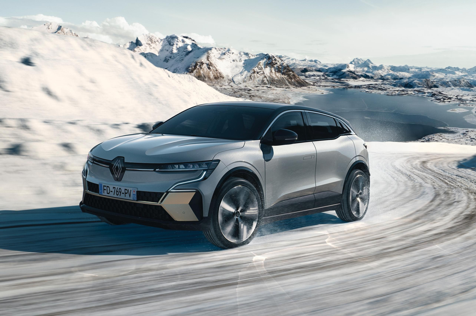 Renault elimina de la gama del Mégane E-Tech las versiones más asequibles