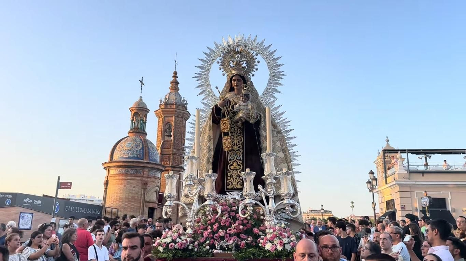 La Virgen del Carmen durante el traslado de este miércoles