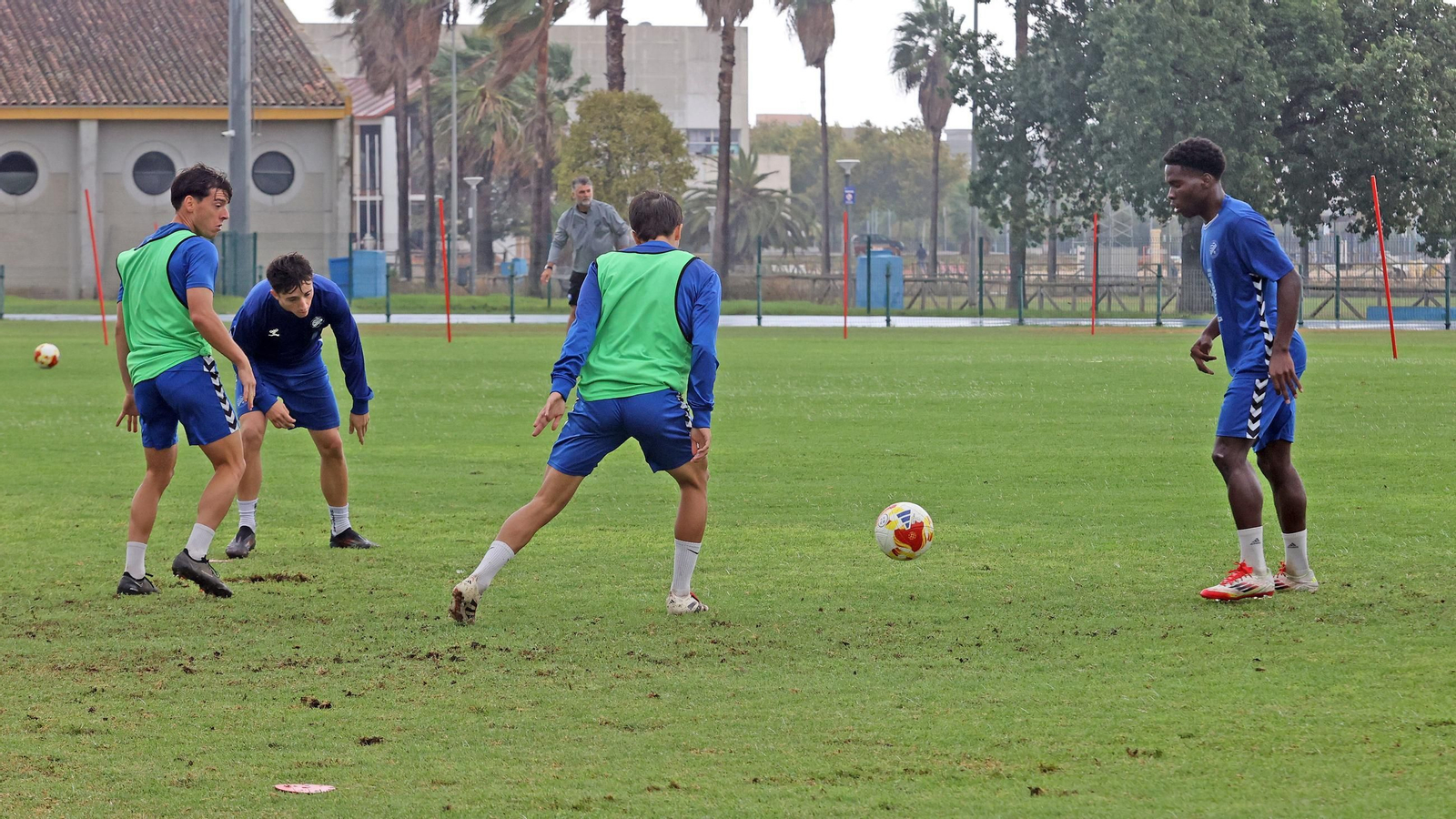Primer entrenamiento del nuevo entrenador en el Xerez DFC